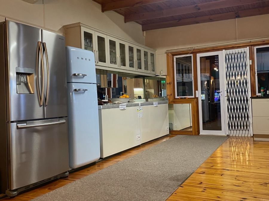 10 Bedroom Property for Sale in Roodefontein AH Western Cape